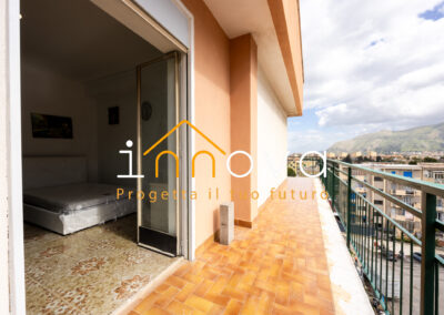Appartamento con terrazzo – Università